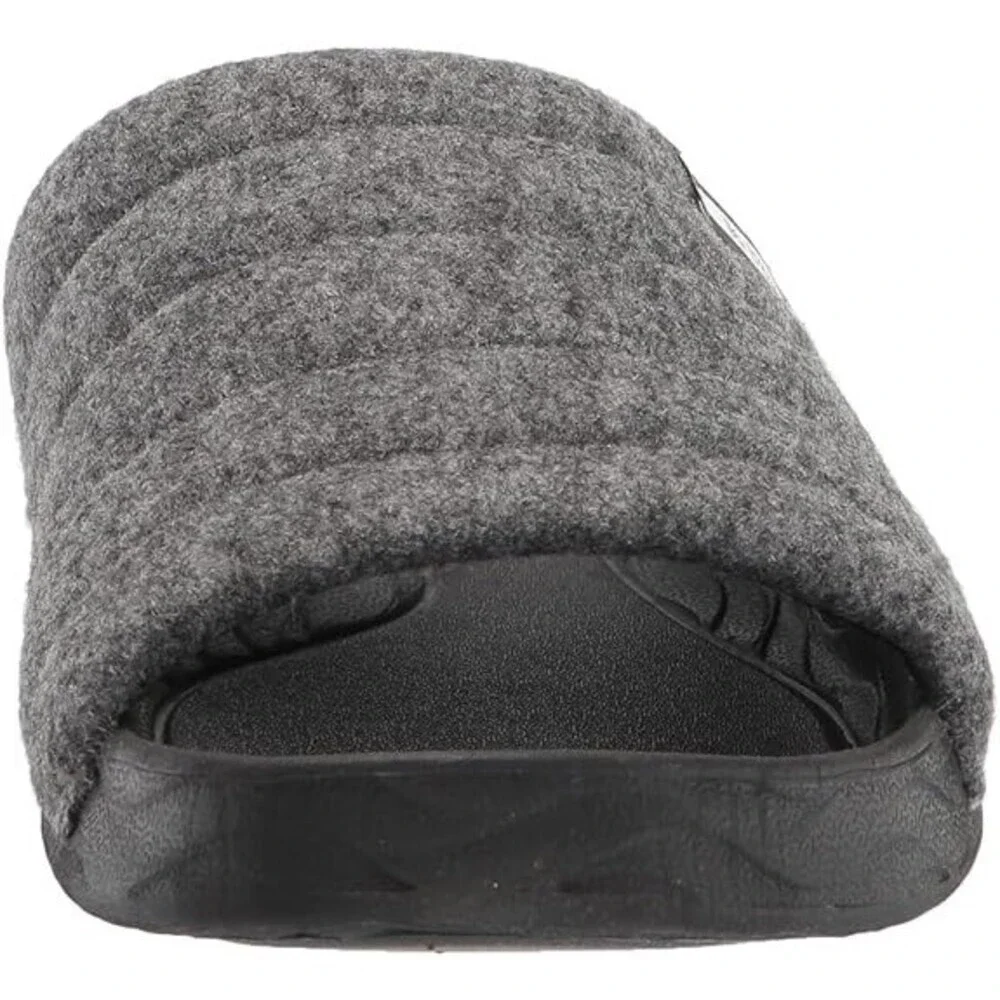 Kenneth Cole kenneth cole